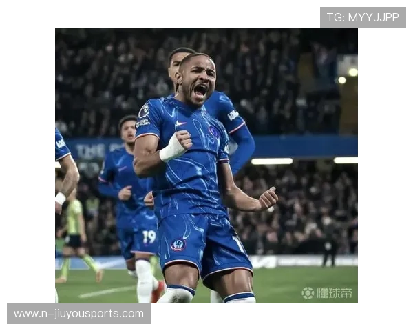 切尔西倒三角传中，恩昆库抢前点破门