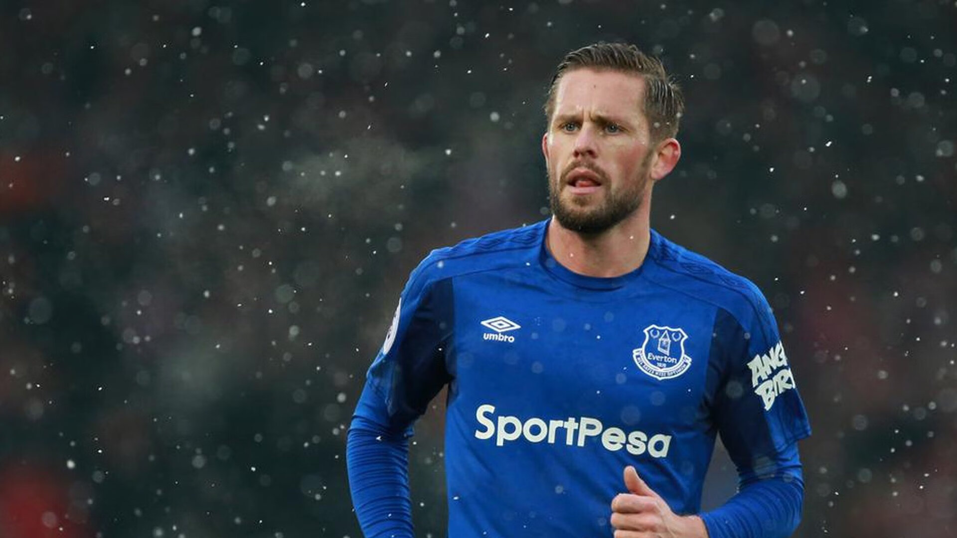 九游app官网下载-乔治外线手感回暖关键三分帮助快船反超，快船乔治外号